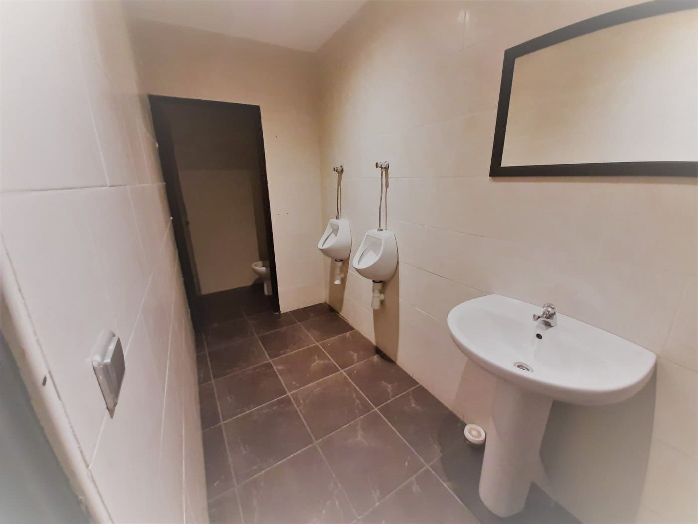 Komercyjne na sprzedaż w Carcaixent - 140 000 € (Ref: 8827418)