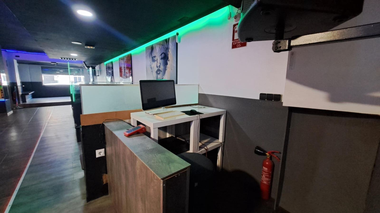 Komercyjne na sprzedaż w Carcaixent - 140 000 € (Ref: 8827418)