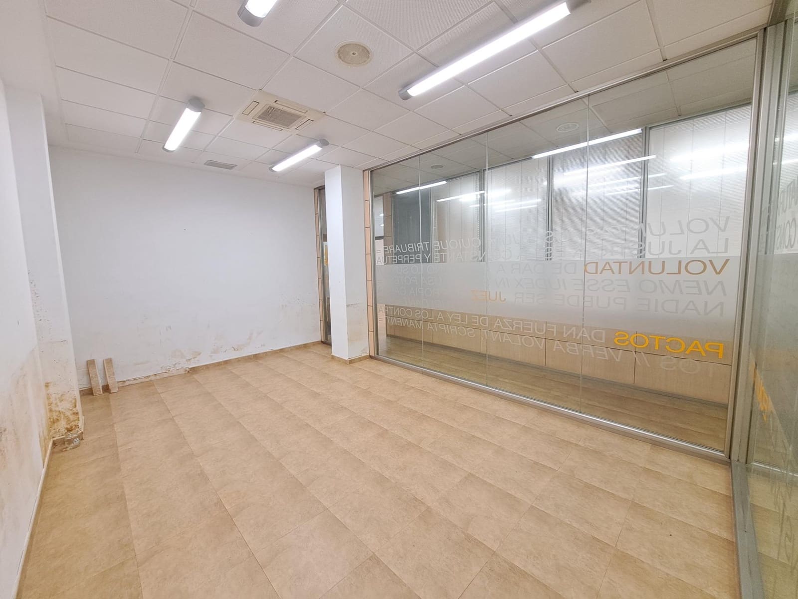 Erhverv til salg i Algemesi - € 115.000 (Ref: 8847692)