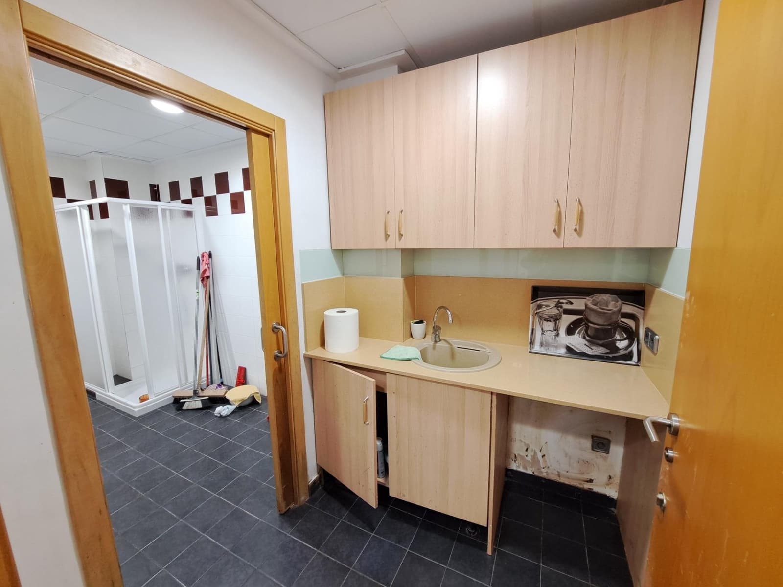 Erhverv til salg i Algemesi - € 115.000 (Ref: 8847692)