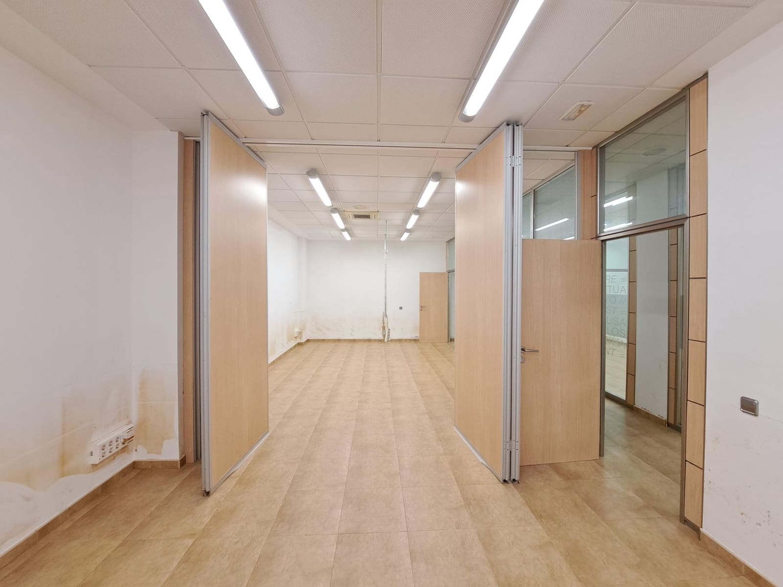 Erhverv til salg i Algemesi - € 115.000 (Ref: 8847692)