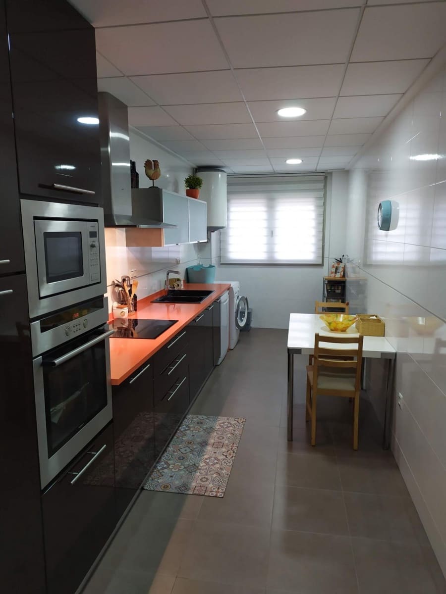 3 bedroom Flat for sale in Gandia - € 190,000 (Ref: 8847693)