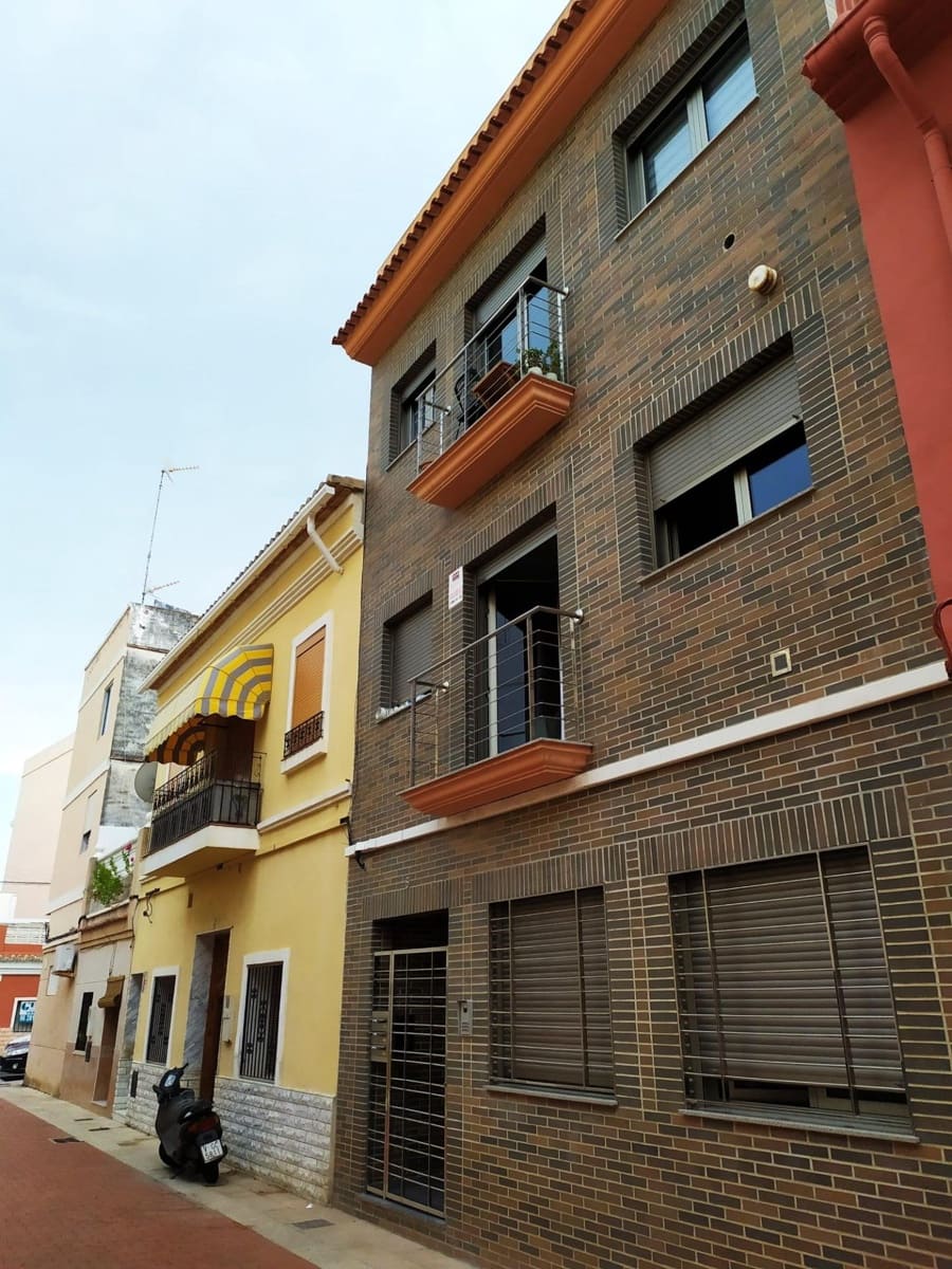 3 bedroom Flat for sale in Gandia - € 190,000 (Ref: 8847693)
