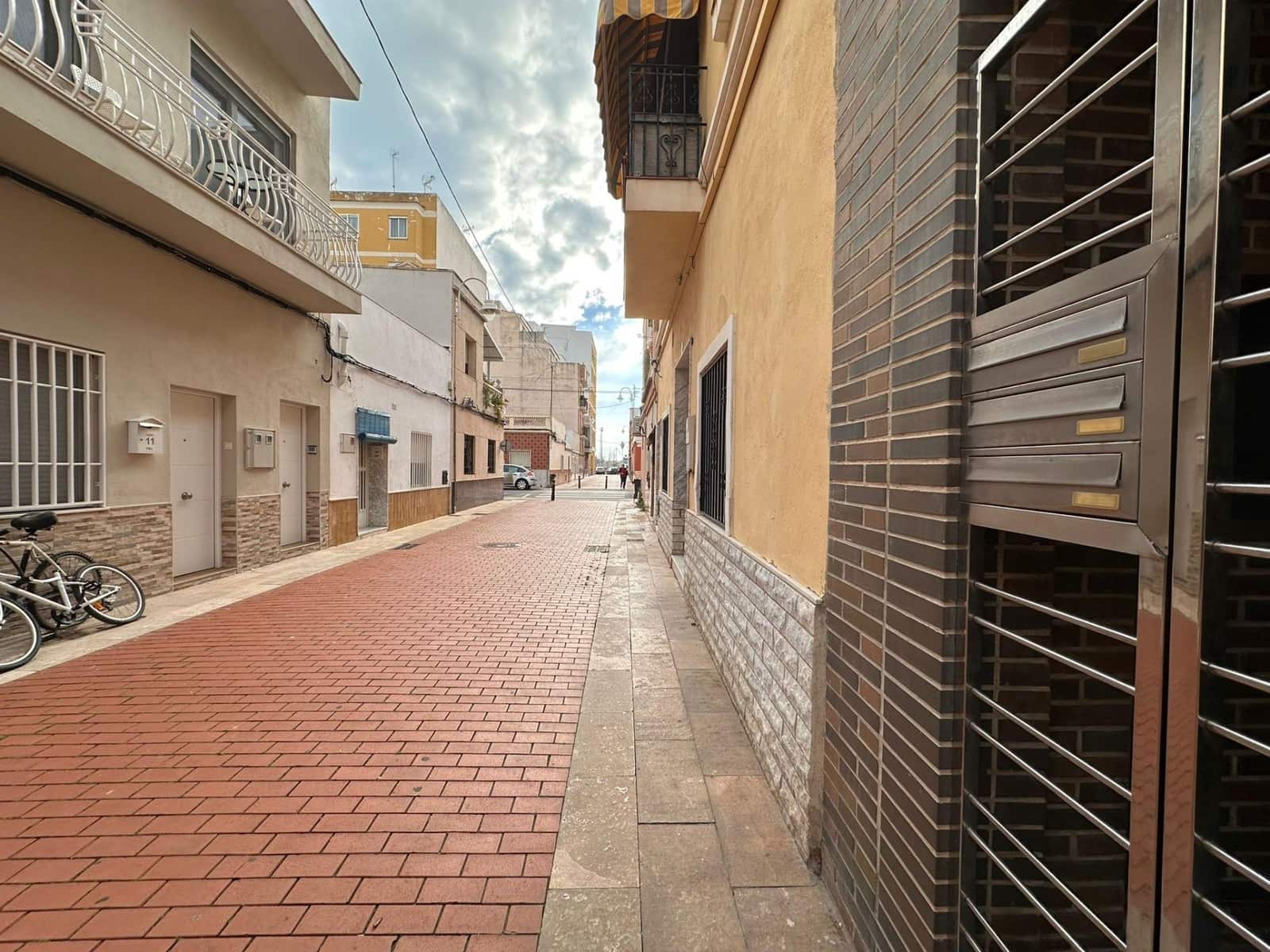 3 bedroom Flat for sale in Gandia - € 190,000 (Ref: 8847693)