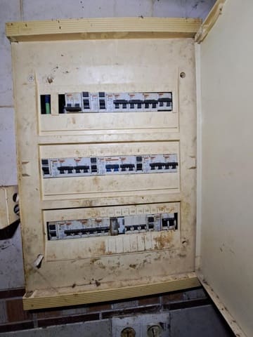 Erhverv til salg i Alzira - € 48.000 (Ref: 8888368)