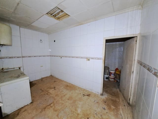 Erhverv til salg i Alzira - € 48.000 (Ref: 8888368)