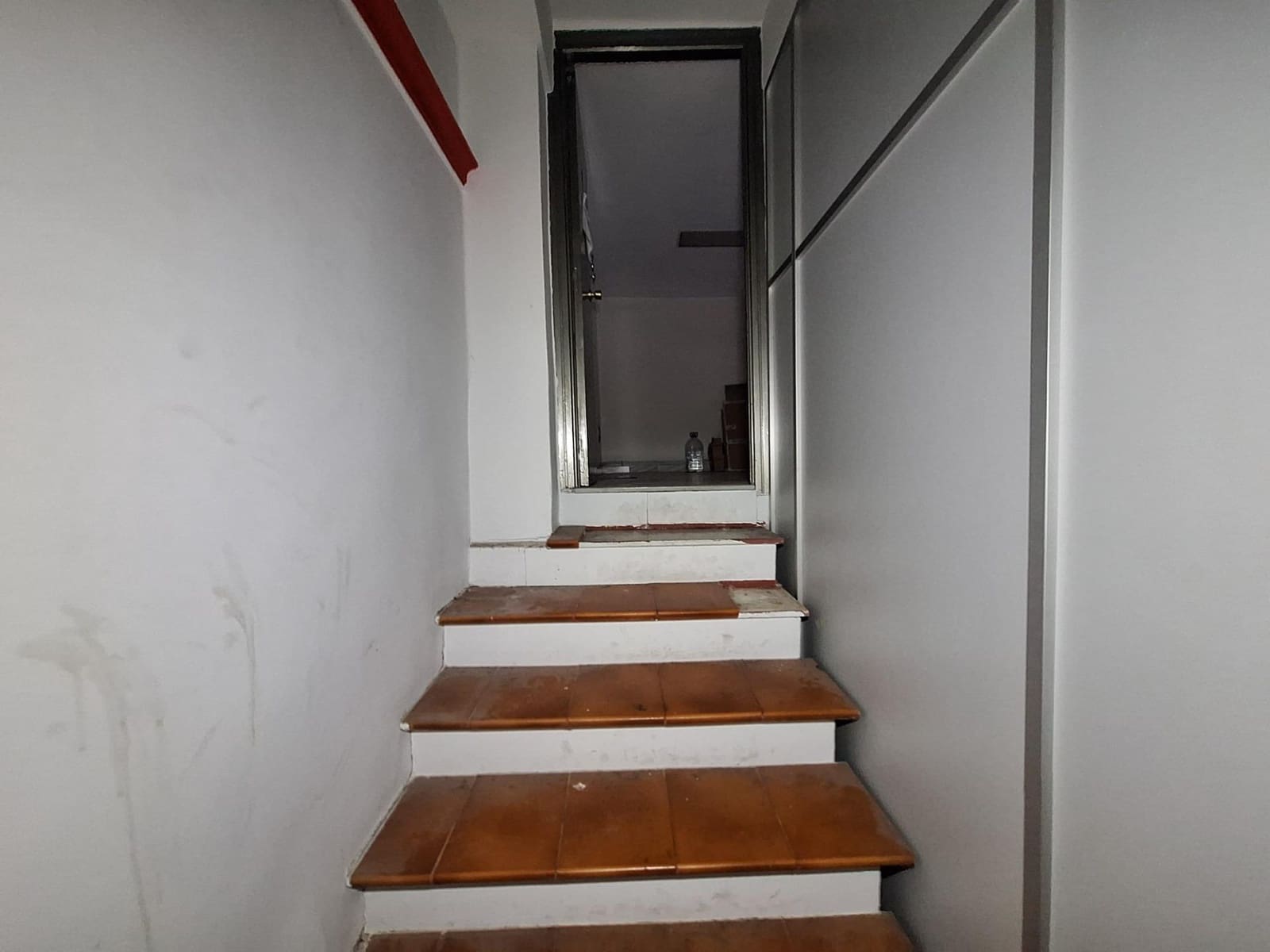 Erhverv til leje i Alzira - € 700 (Ref: 8900335)