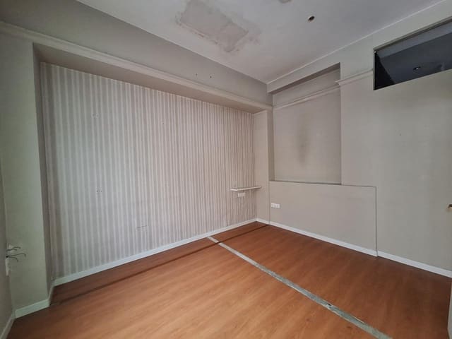 Komercyjne do wynajęcia w Alzira - 700 € (Ref: 8900335)