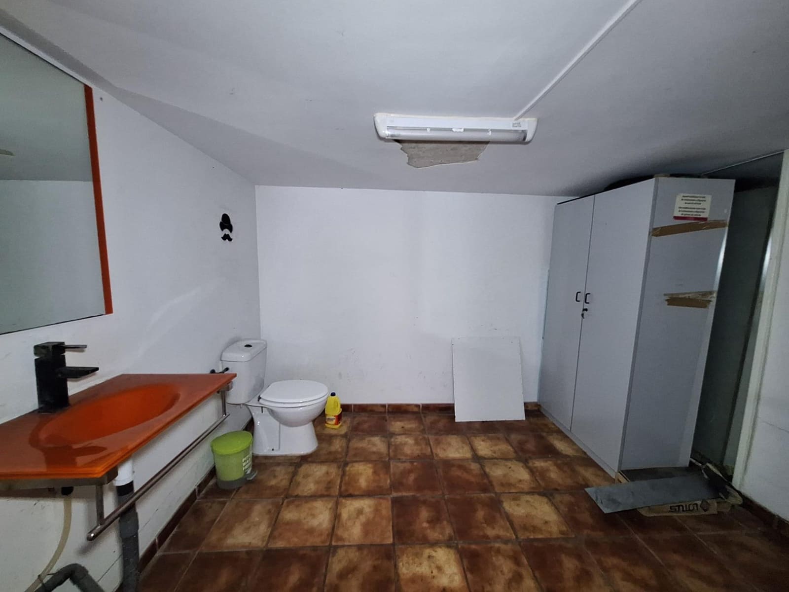 Erhverv til leje i Alzira - € 700 (Ref: 8900335)