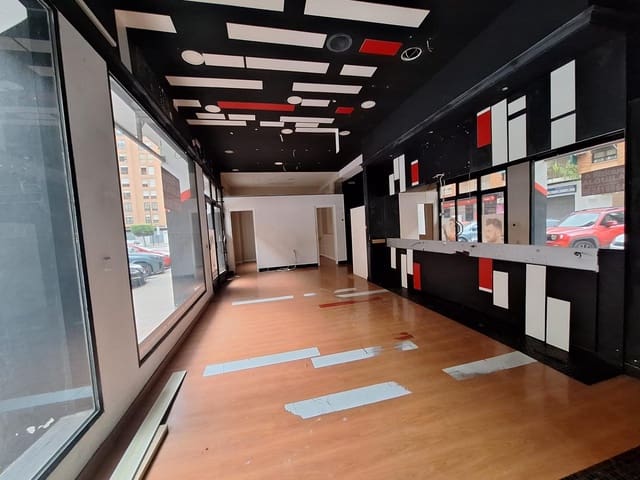 Komercyjne do wynajęcia w Alzira - 700 € (Ref: 8900335)