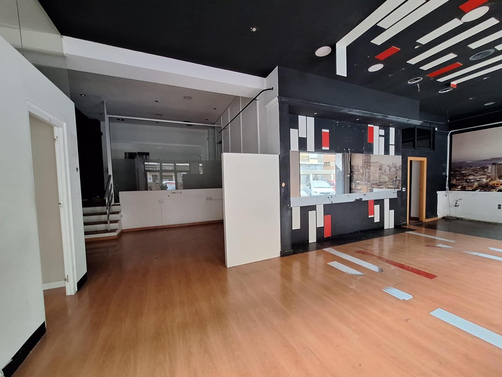 Erhverv til leje i Alzira - € 700 (Ref: 8900335)