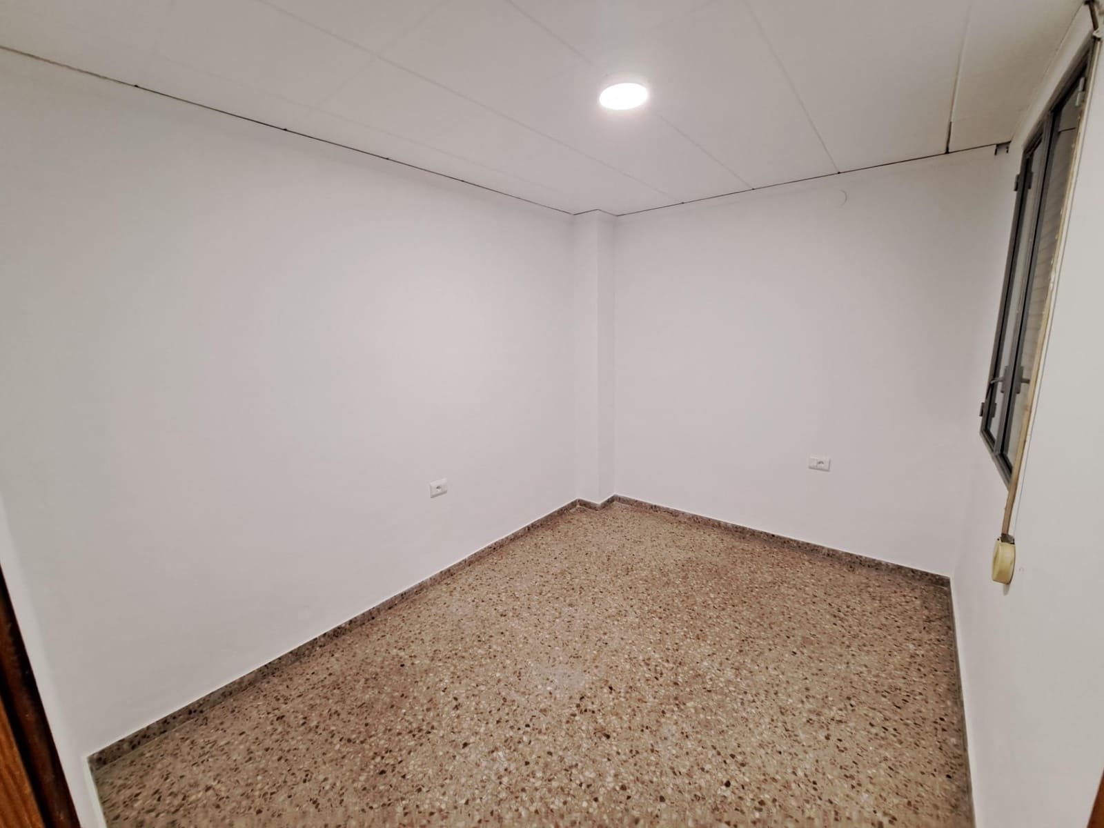 8 soveværelse Byhus til salg i Alzira med garage - € 254.000 (Ref: 8911183)