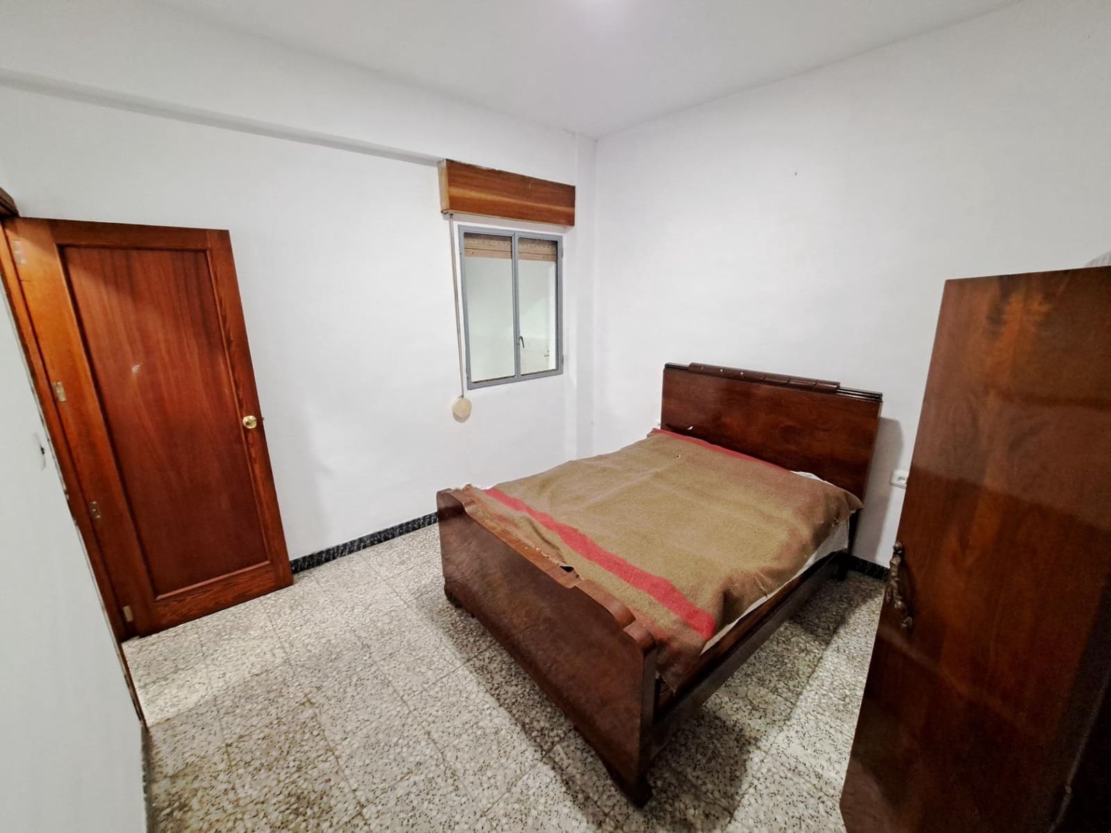 8 soveværelse Byhus til salg i Alzira med garage - € 254.000 (Ref: 8911183)