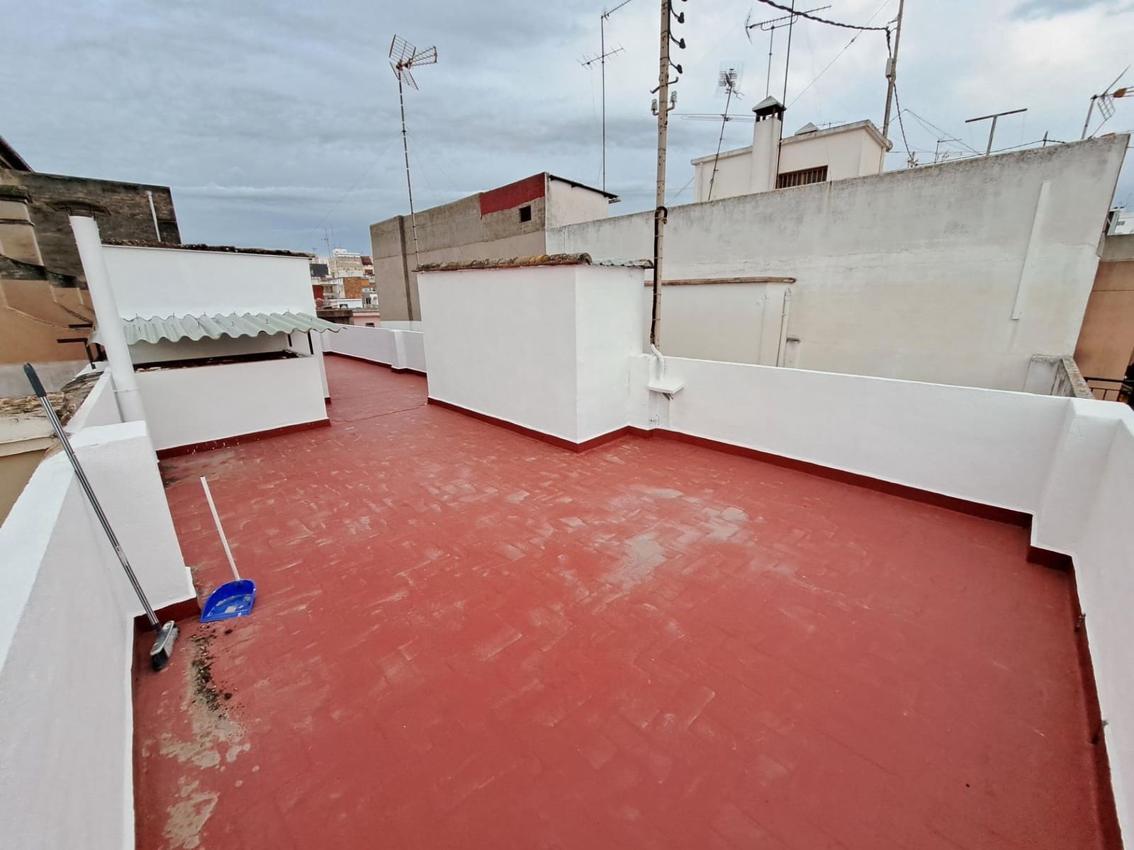 8 soveværelse Byhus til salg i Alzira med garage - € 254.000 (Ref: 8911183)