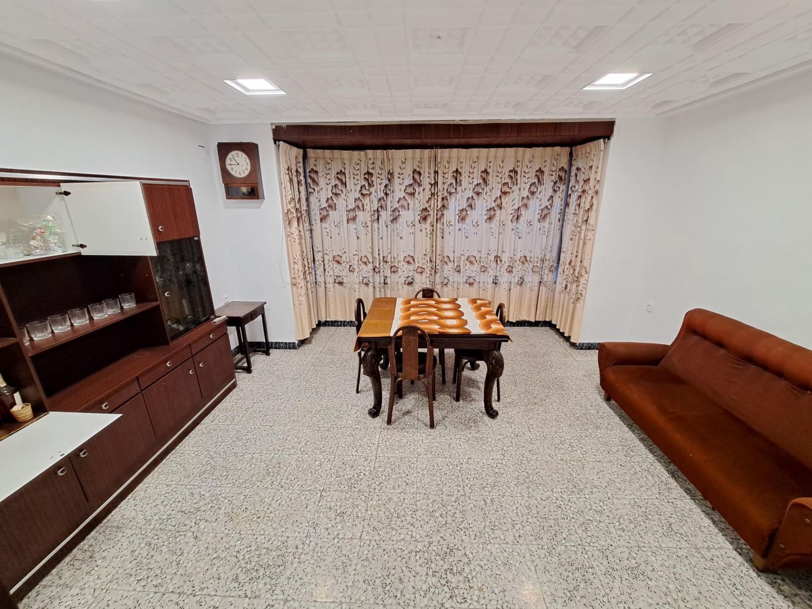 8 soveværelse Byhus til salg i Alzira med garage - € 254.000 (Ref: 8911183)