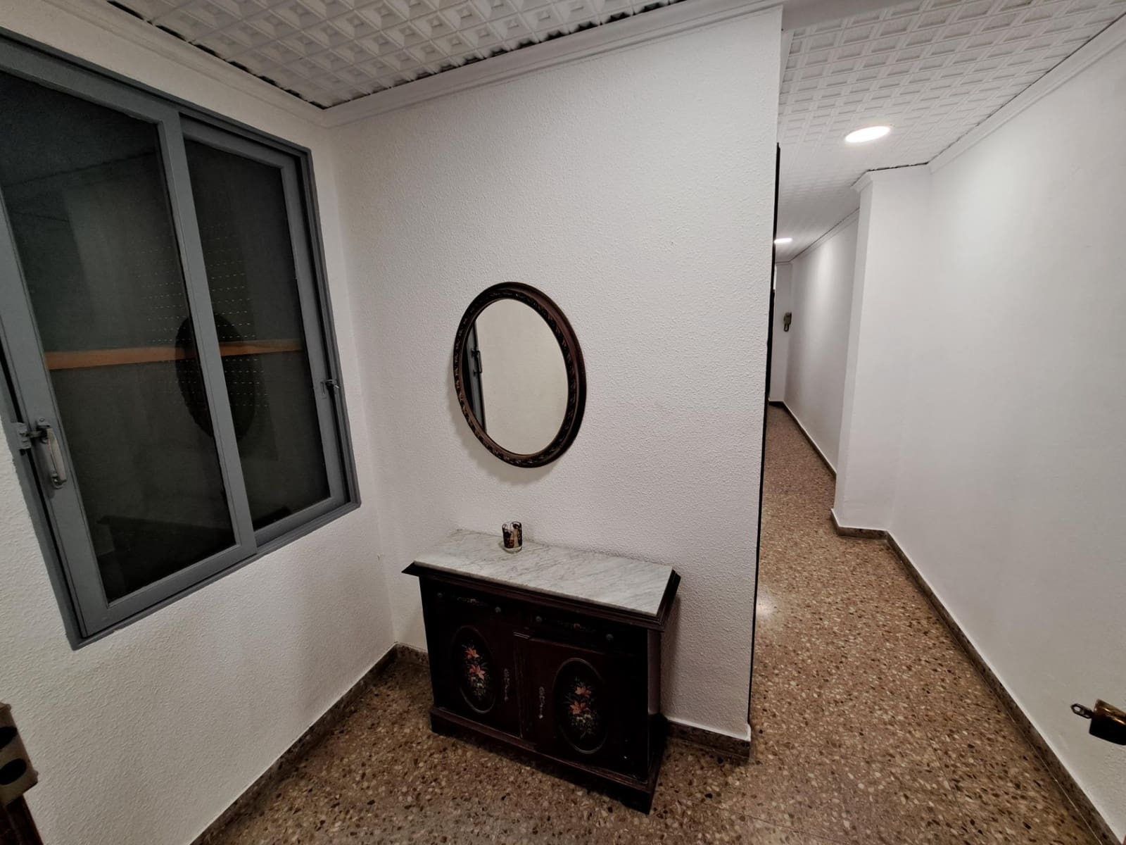 8 soveværelse Byhus til salg i Alzira med garage - € 254.000 (Ref: 8911183)