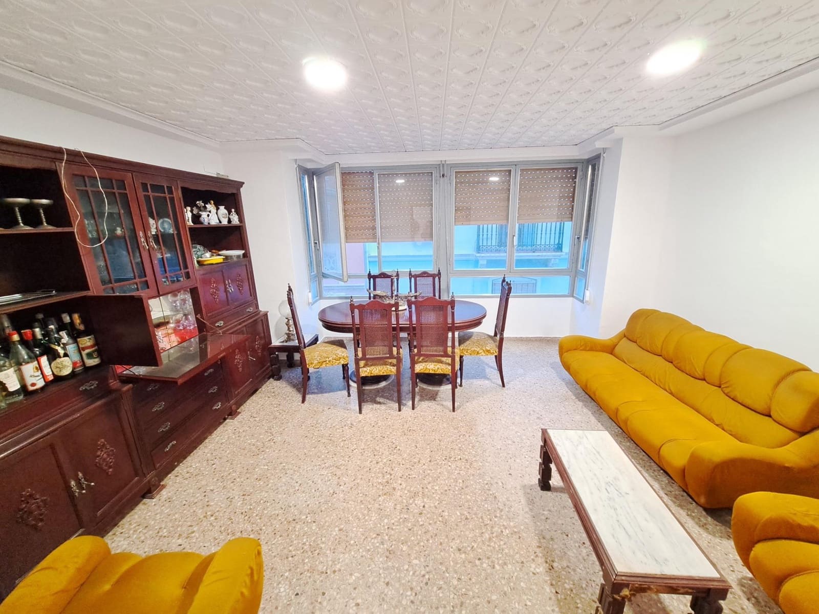 8 soveværelse Byhus til salg i Alzira med garage - € 254.000 (Ref: 8911183)