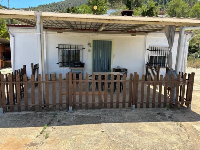 4 soveværelse Villa til salg i Alzira med swimmingpool - € 143.000 (Ref: 8929019)