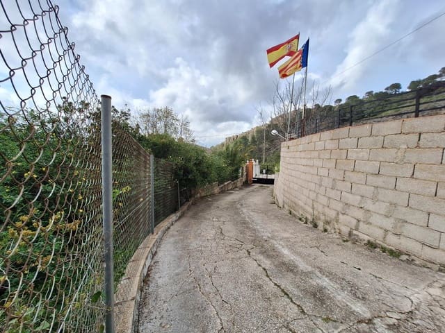 4 soveværelse Villa til salg i Alzira med swimmingpool - € 143.000 (Ref: 8929019)