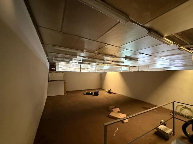 Azienda in vendita in Alzira - 750.000 € (Rif: 8943833)