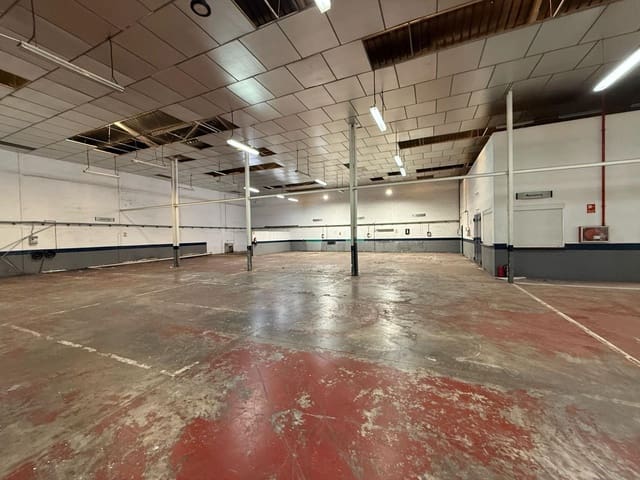 Azienda in vendita in Alzira - 750.000 € (Rif: 8943833)