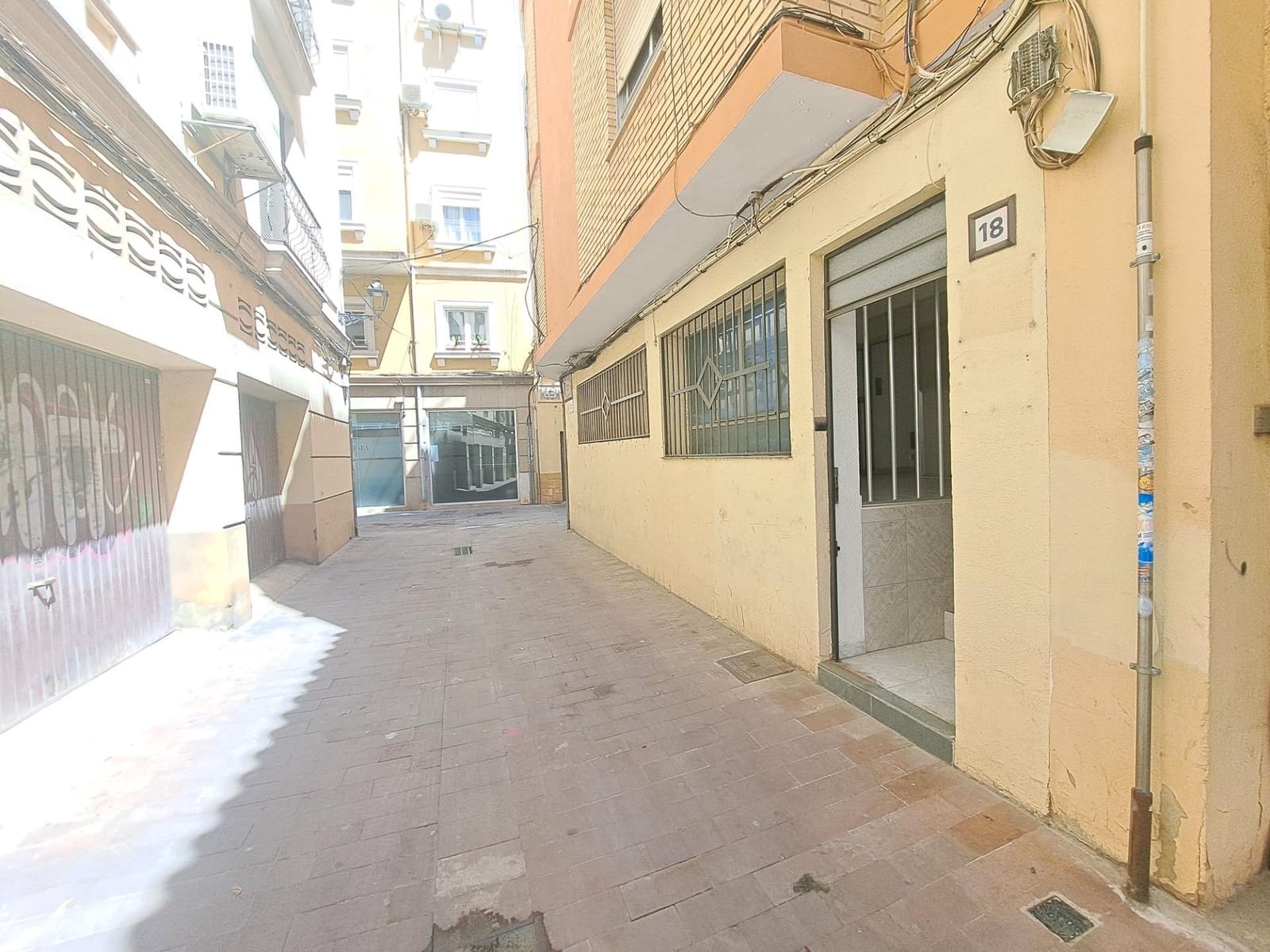 Kontor til salgs i Alzira - € 40 000 (Ref: 8946779)