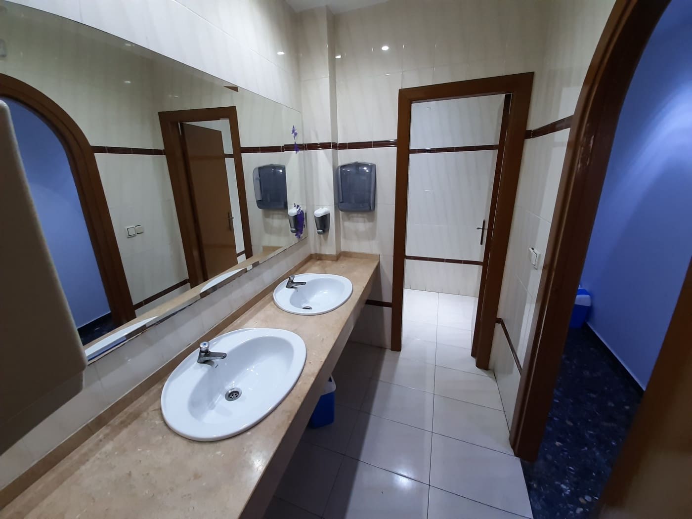 Erhverv til leje i Alzira - € 1.200 (Ref: 8970314)