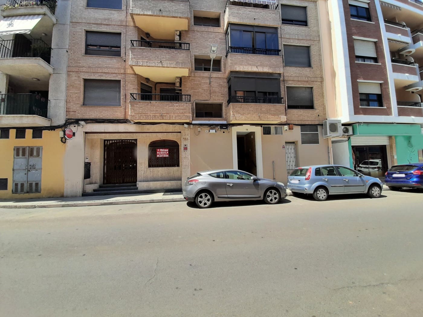 Erhverv til leje i Alzira - € 1.200 (Ref: 8970314)
