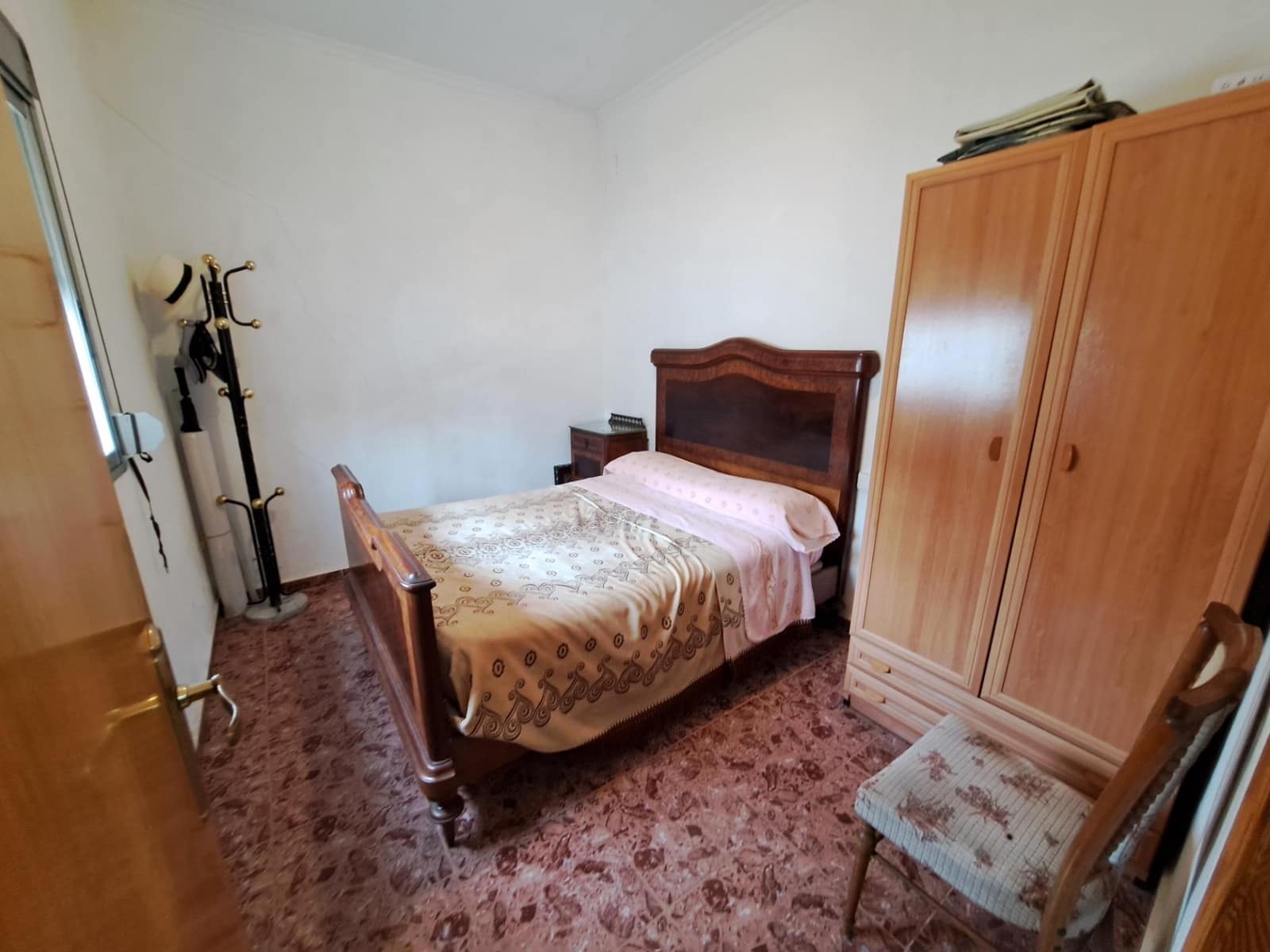 4 slaapkamer Villa te koop in Alzira met zwembad - € 185.000 (Ref: 8979075)