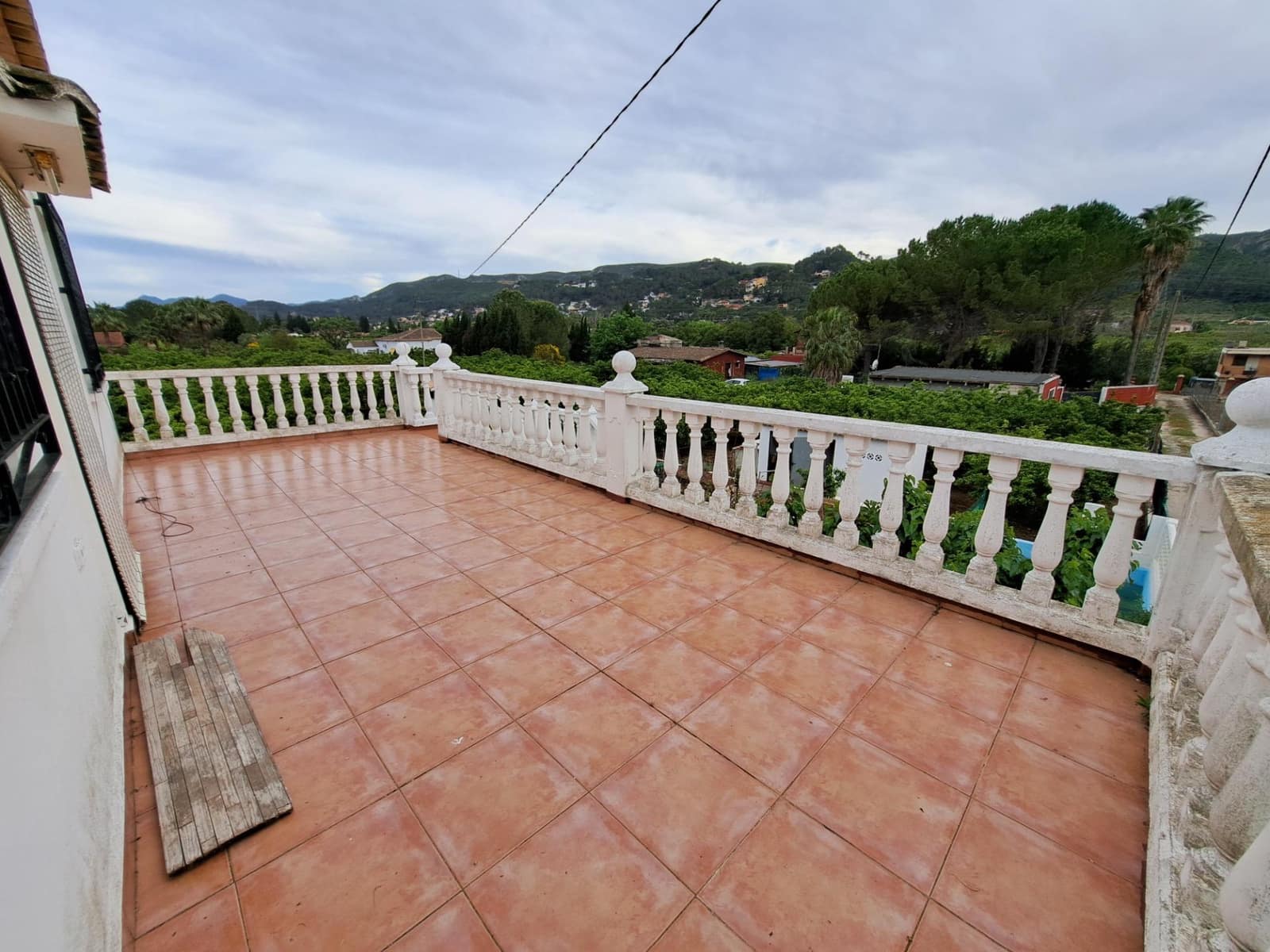 4 slaapkamer Villa te koop in Alzira met zwembad - € 185.000 (Ref: 8979075)