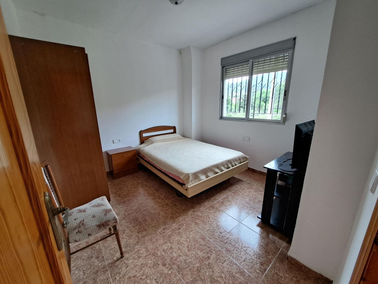 4 slaapkamer Villa te koop in Alzira met zwembad - € 185.000 (Ref: 8979075)