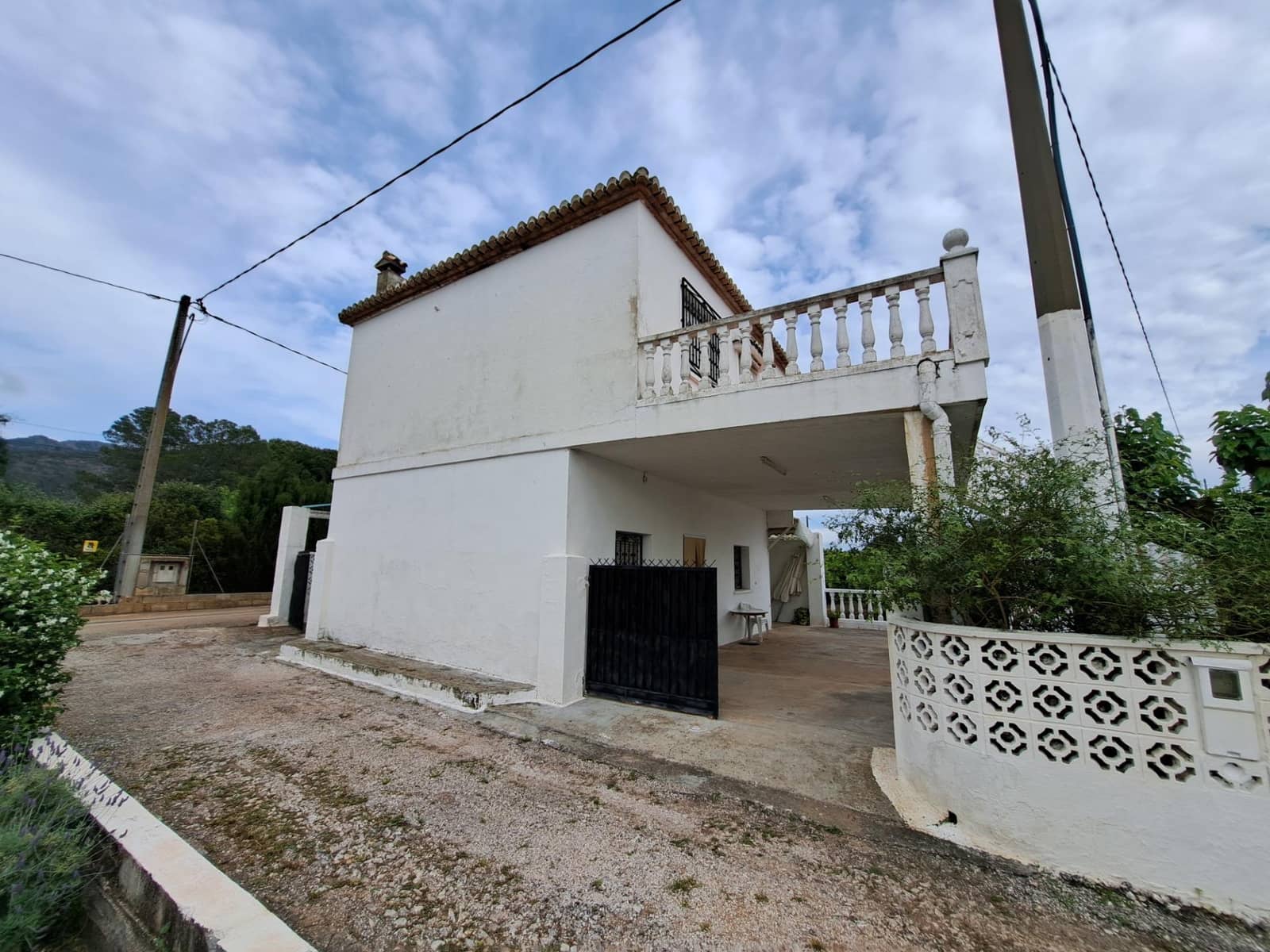 4 slaapkamer Villa te koop in Alzira met zwembad - € 185.000 (Ref: 8979075)