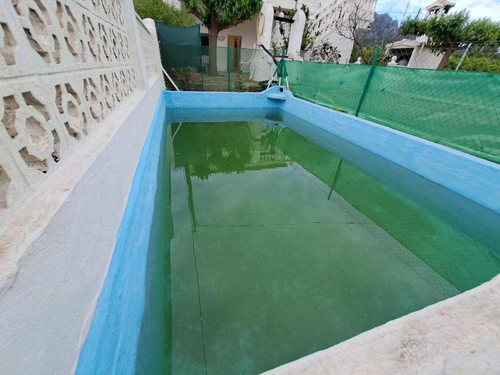 4 slaapkamer Villa te koop in Alzira met zwembad - € 185.000 (Ref: 8979075)