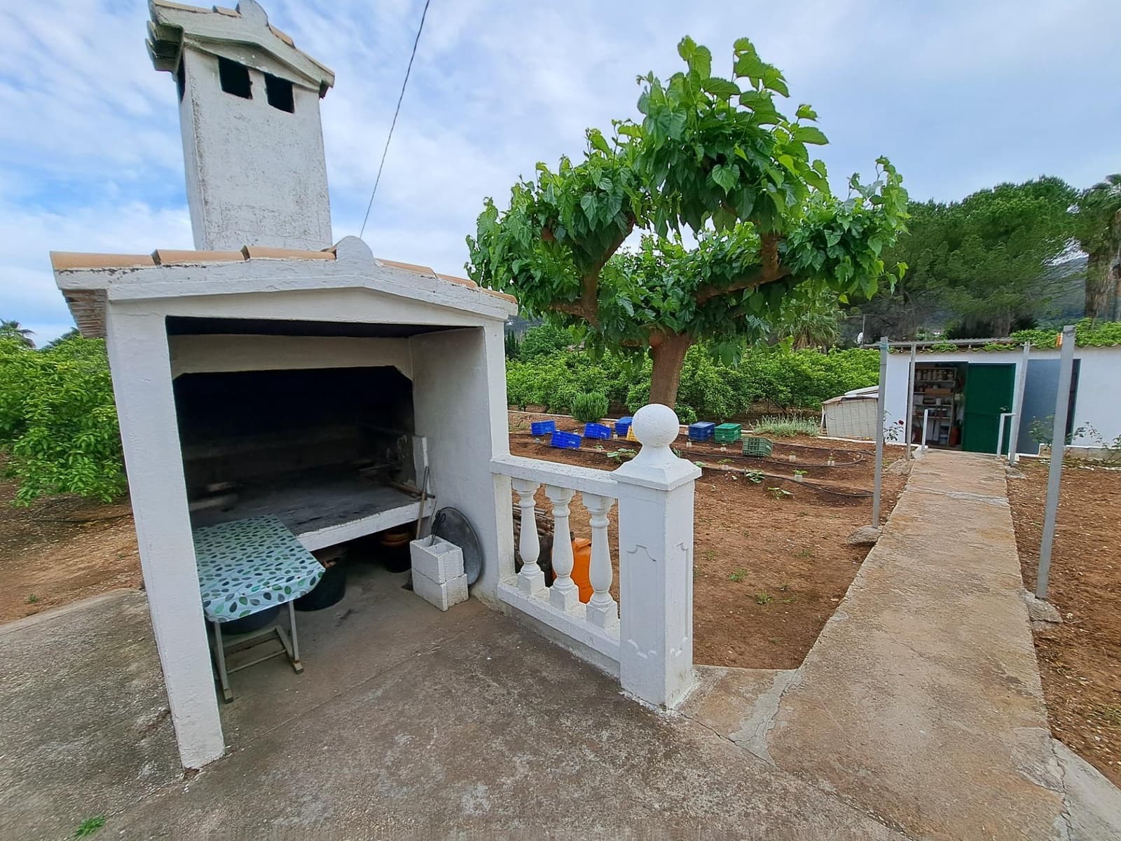 4 slaapkamer Villa te koop in Alzira met zwembad - € 185.000 (Ref: 8979075)