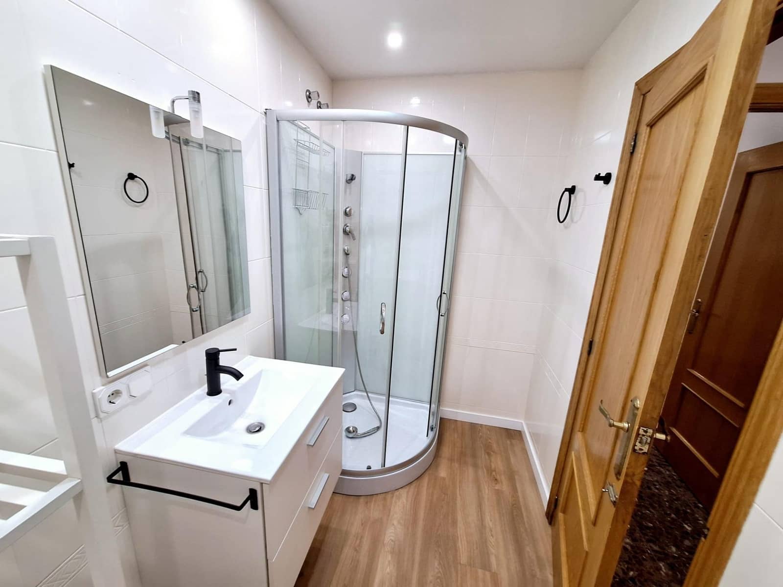 3 slaapkamer Flat te huur in Carcaixent - € 760 (Ref: 8999423)