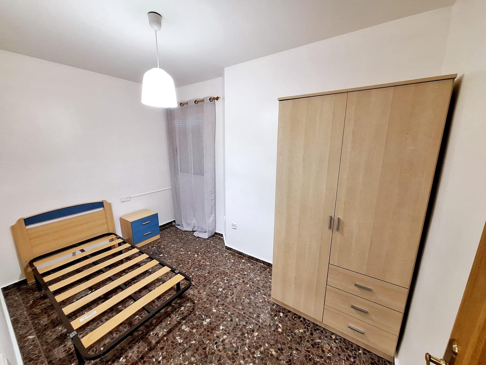 3 slaapkamer Flat te huur in Carcaixent - € 760 (Ref: 8999423)