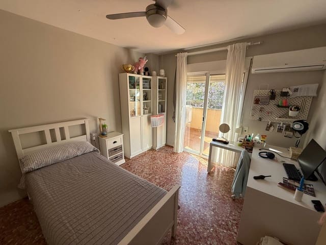 3 sovrum Radhus till salu i Alzira med pool garage - 319 000 € (Ref: 9005993)