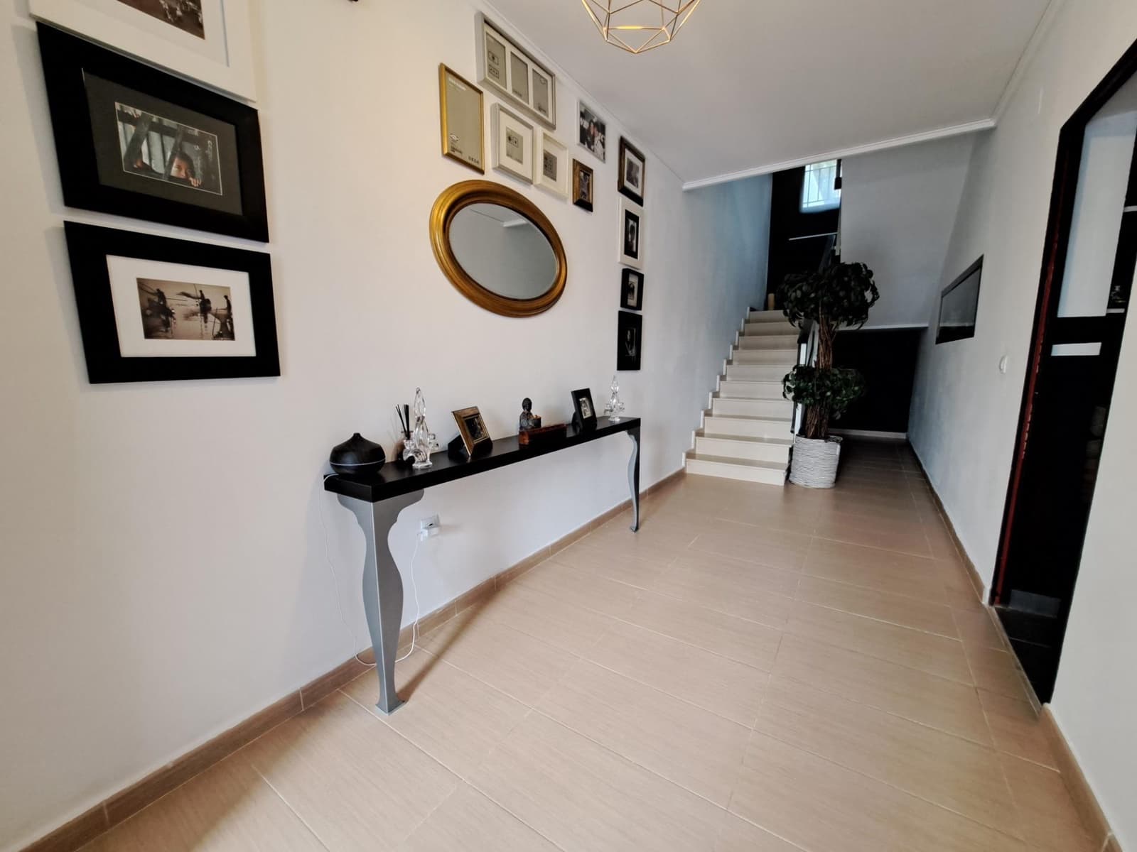 4 soveværelse Rækkehus til salg i Alzira - € 380.000 (Ref: 9023114)