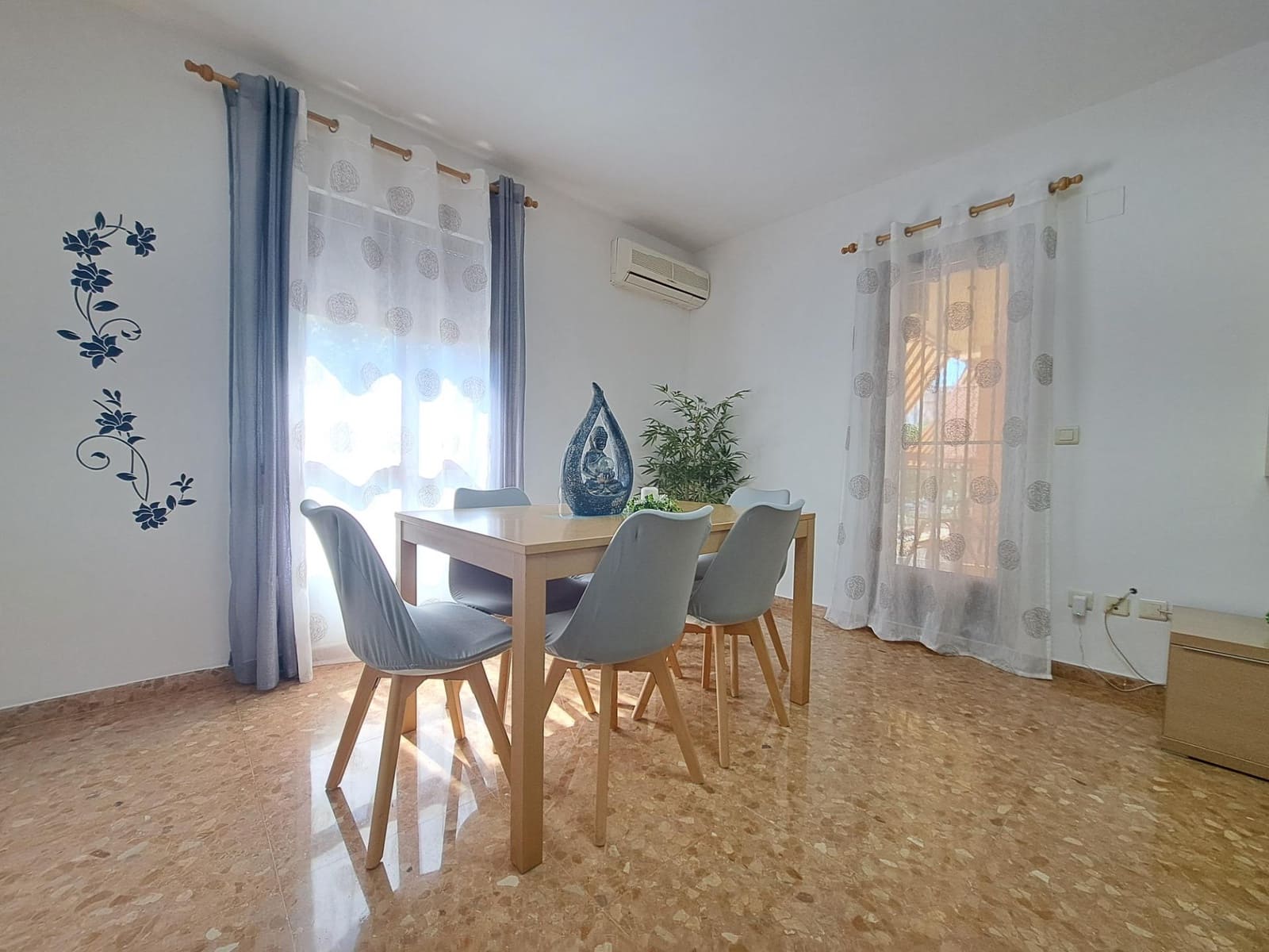 4 soverom Leilighet til salgs i Alzira - € 210 000 (Ref: 9023115)