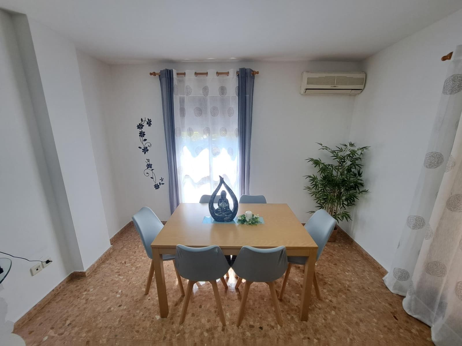 4 soverom Leilighet til salgs i Alzira - € 210 000 (Ref: 9023115)