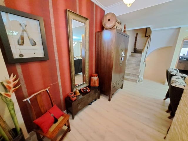 3 sovrum Radhus till salu i Alzira - 265 000 € (Ref: 9029478)