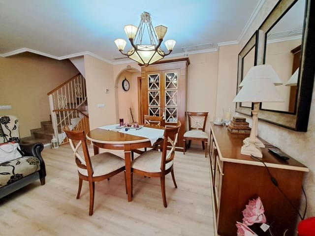 3 sovrum Radhus till salu i Alzira - 265 000 € (Ref: 9029478)