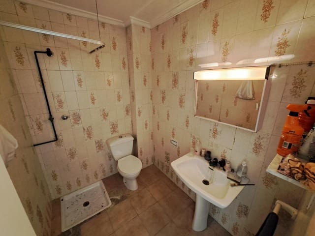 Kaupallinen myytävänä paikassa Alzira - 75 000 € (Ref: 9031348)