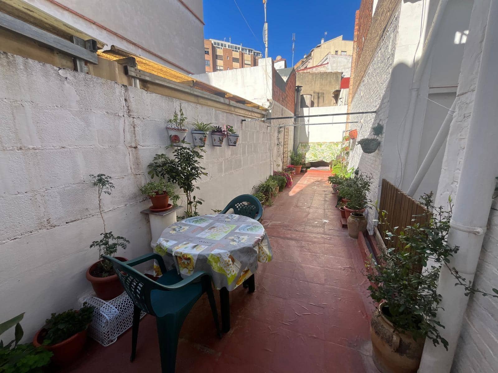 7 soveværelse Byhus til salg i Alzira - € 188.000 (Ref: 9085222)