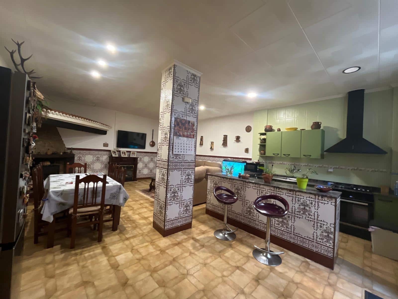 7 soveværelse Byhus til salg i Alzira - € 188.000 (Ref: 9085222)