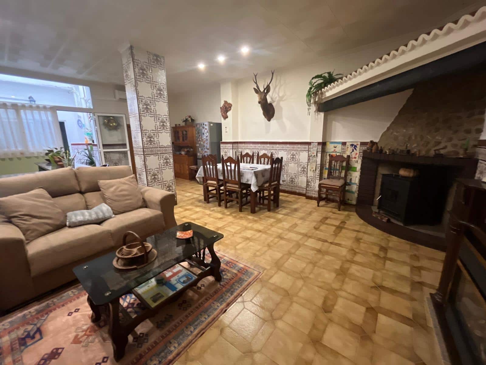 7 soveværelse Byhus til salg i Alzira - € 188.000 (Ref: 9085222)