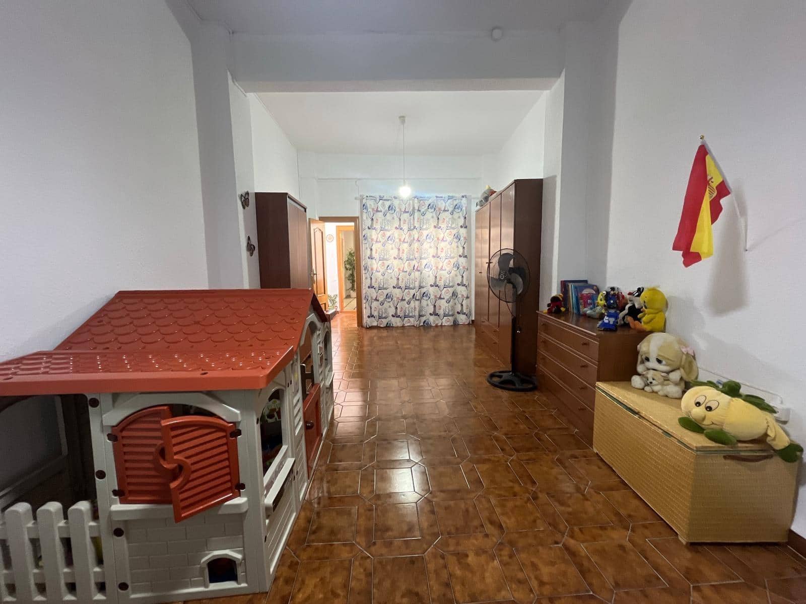 7 soveværelse Byhus til salg i Alzira - € 188.000 (Ref: 9085222)