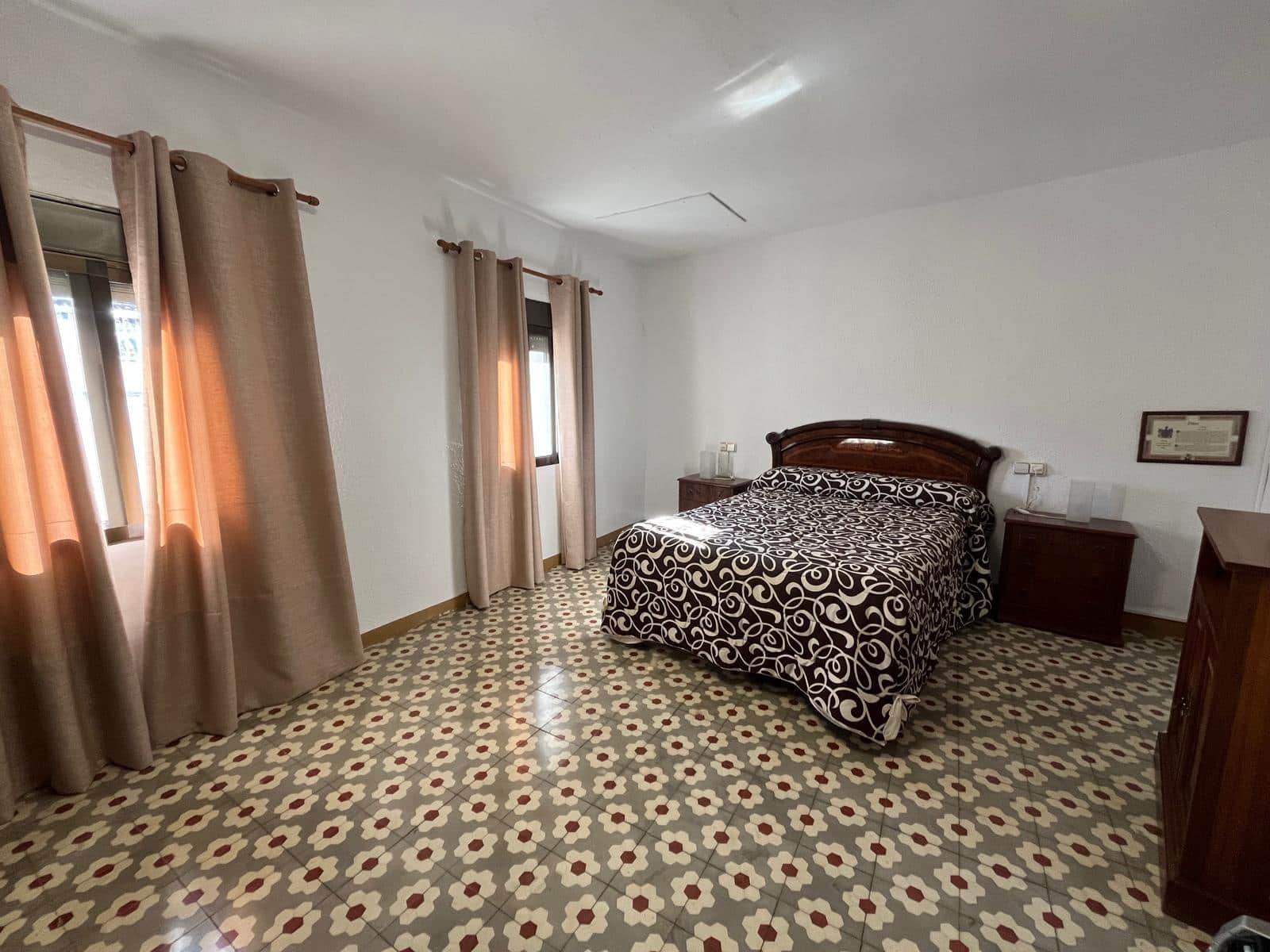 7 soveværelse Byhus til salg i Alzira - € 188.000 (Ref: 9085222)