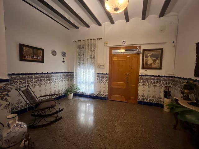 7 quarto Casa em Banda para venda em Alzira - 185 000 € (Ref: 9085222)