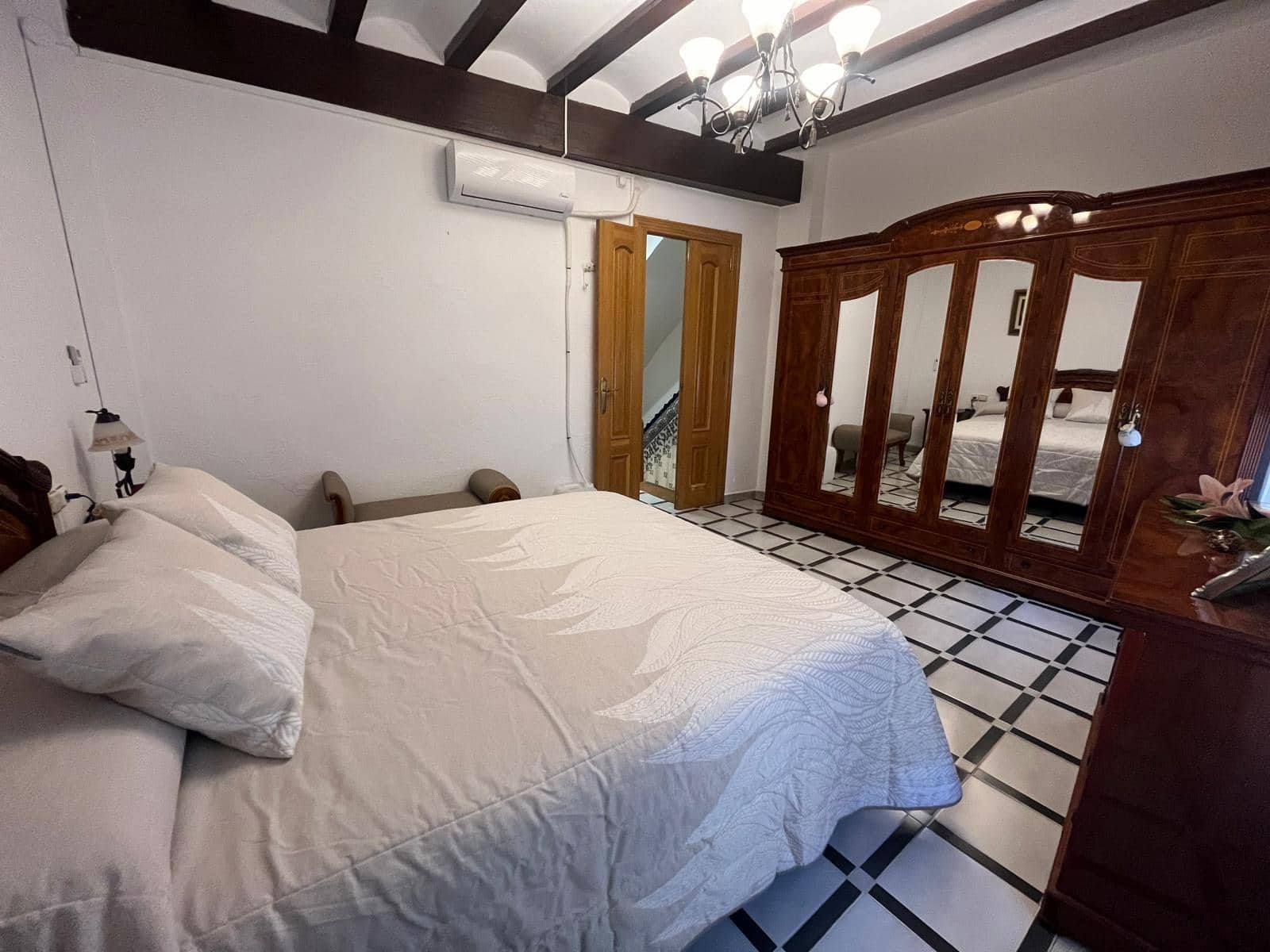 7 soverom Hus til salgs i Alzira - € 185 000 (Ref: 9085222)